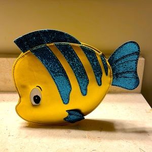 LIKE NEW DANIELLE NICOLE FLOUNDER BAG DISNEY